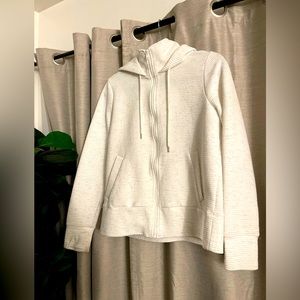 Really nice everyday/active zip hoodie.